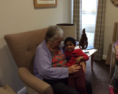 1_enjoying-our-visit-to-our-local-care-home